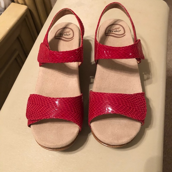 dansko summer clogs